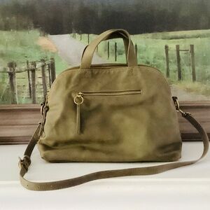 Universal Thread 3-Section Faux Nubuck Moss Green Cross-body handbag purse soft